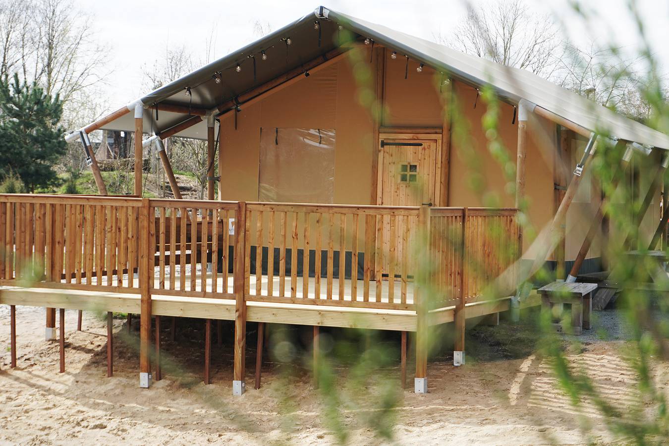 Vakantiepark Sallandshoeve — Luxus Safarizelt am Wasser für 6 Personen in Sallandse Heuvelrug