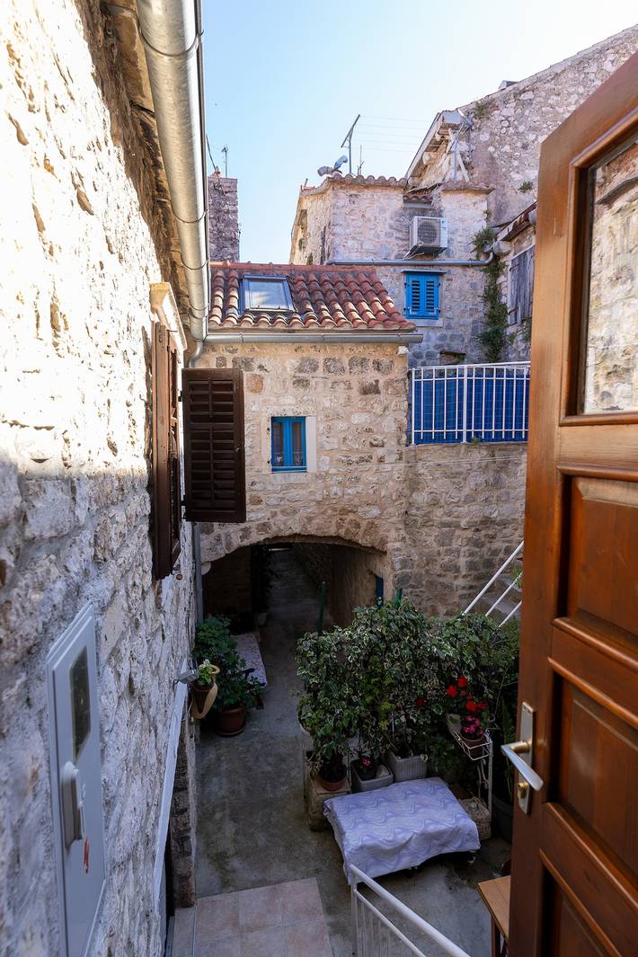 Gîte pour 6 personnes, avec balcon/terrasse à Stari Grad - 4