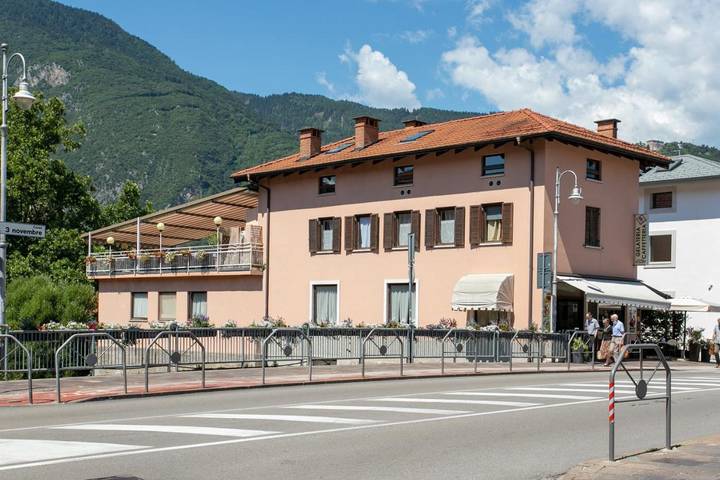 Ferienwohnung für 8 Personen, mit Terrasse und Ausblick in Trient - 3