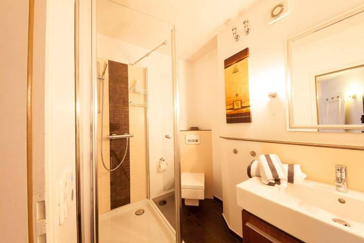 Ganze Wohnung, Zentrale und strandnahe 4-Zimmer Ferienwohnung mit ca.112 m², für 5 Personen in Nordfriesische Inseln (Schleswig-Holstein) (Schleswig-Holstein), Wenningstedt