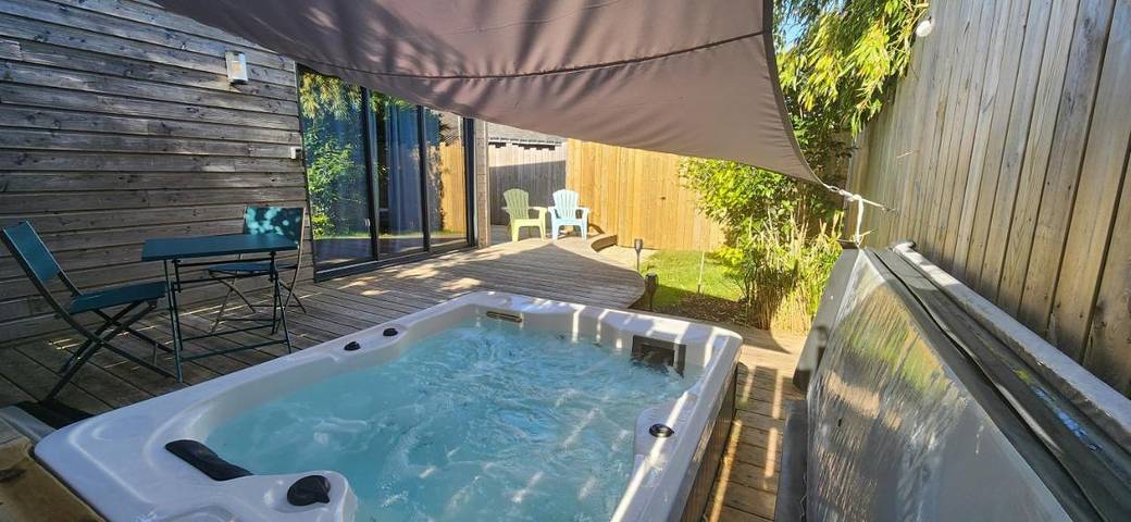 Location de vacances pour 2 personnes, avec jardin ainsi que balcon et jacuzzi à Hennebont - 2