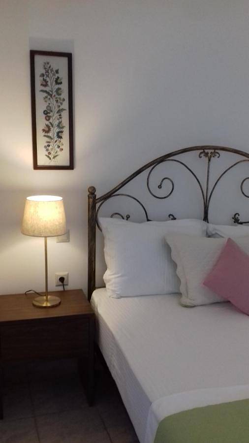 Location de vacances pour 2 personnes, avec piscine ainsi que vue et jardin à Afitos - 3