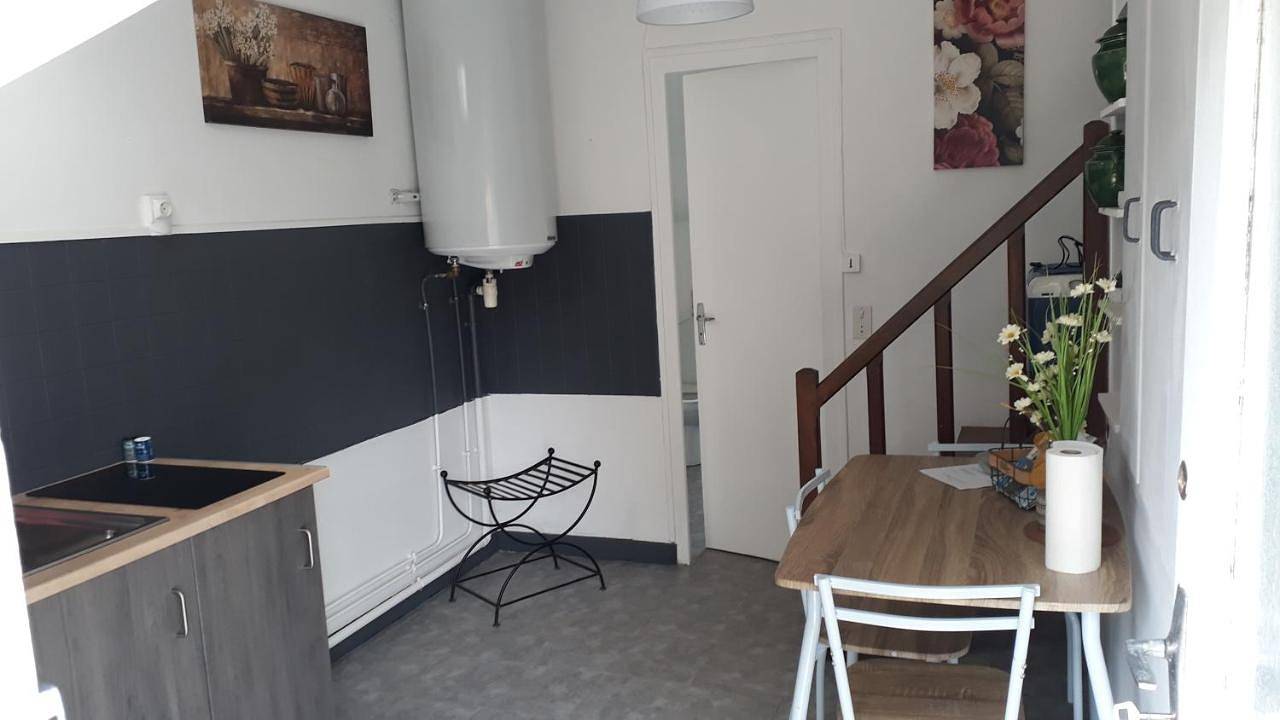 Appartement entier, One-Bedroom Apartment in Éguzon-Chantôme, Région de La Châtre