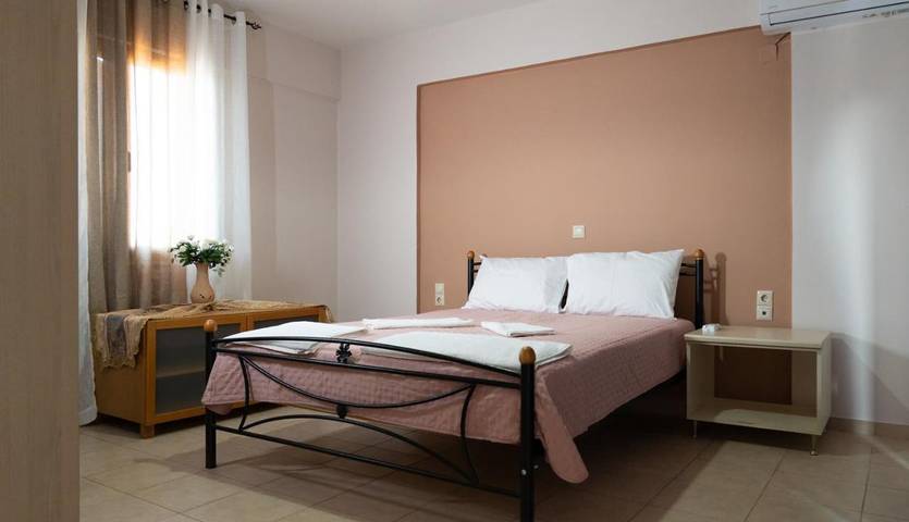 Chambre d’hôte pour 2 personnes, avec vue et terrasse, animaux acceptés à Chersónissos - 4