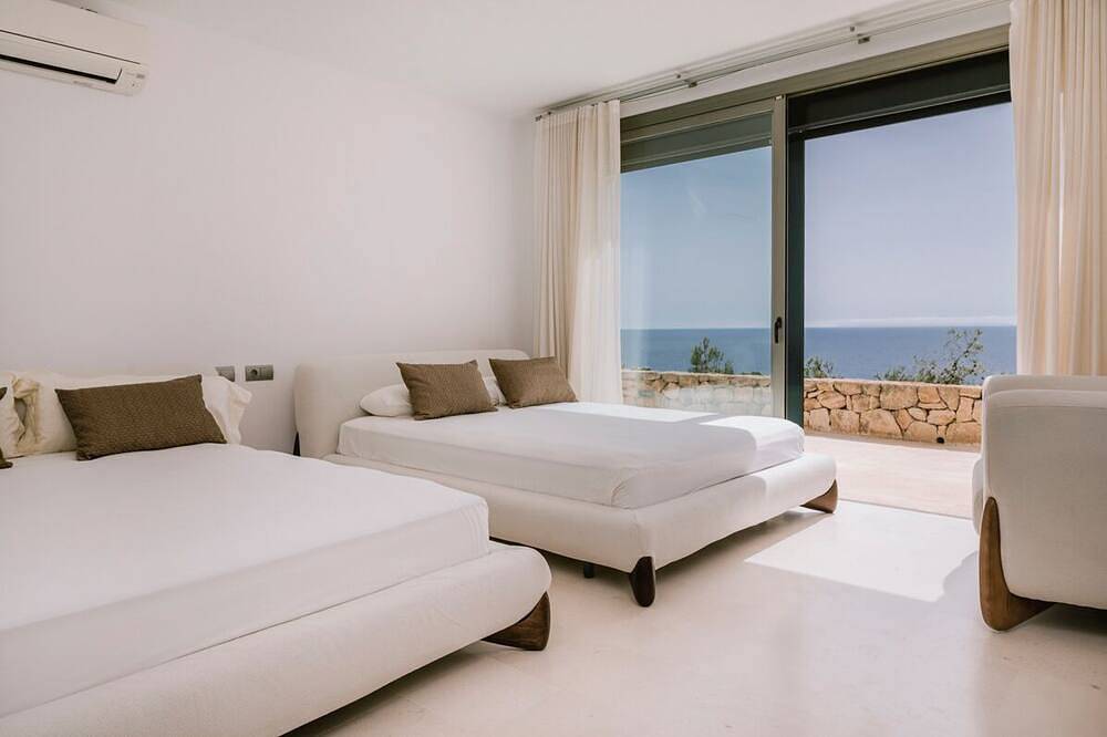 Villa Roca Llisa - Seis Habitaciones Villa, Capacidad 12 in Roca Llisa, Santa Eulària des Riu