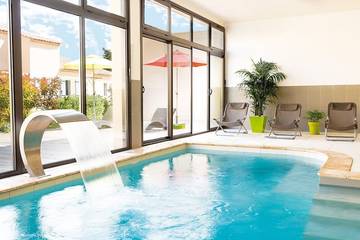Gîte pour 4 personnes, avec terrasse et piscine à L'Isle-sur-la-Sorgue