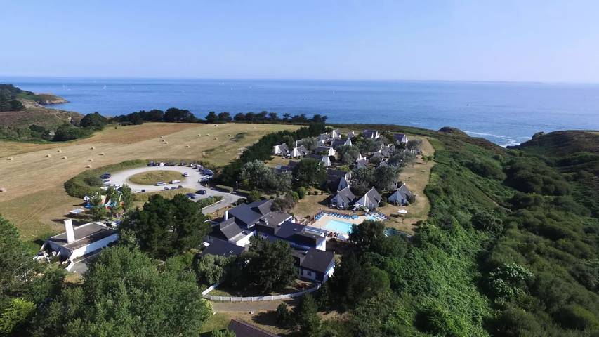 Gîte pour 5 personnes, avec piscine et terrasse à Le Palais - 2