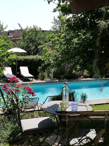 Chambre d’hôte pour 2 personnes, avec piscine et jardin à Carennac