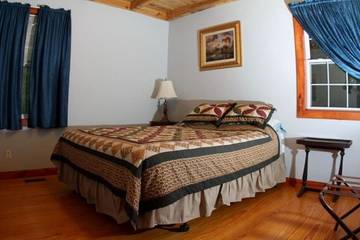 Log Cabin for 8 Guests in Ozark Mountains, Missouri, Picture 2