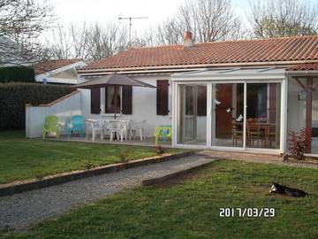 Gîte pour 6 personnes, avec jardin et terrasse à Rochefort