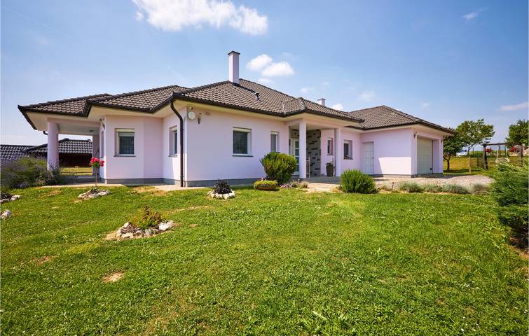 Gemütliche 2-Zimmer-Wohnung mit Pool, Terrasse und Grill in Koprivnica-Krizevci
