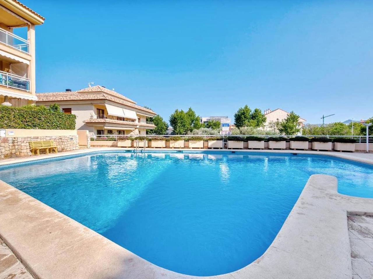 Hel lejlighed, Modern apartment in Javea near the beach with air conditioning in Javea Port, Jávea