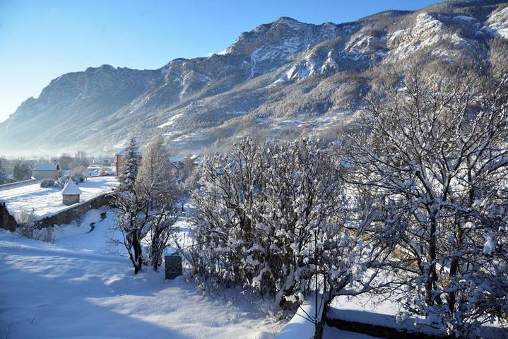 Chambre d’hôte pour 2 personnes, avec vue et jardin