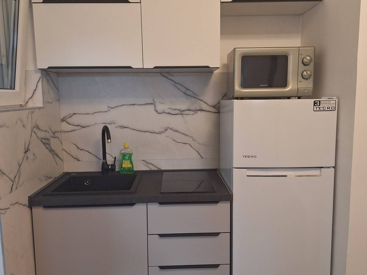 Ganze Wohnung, Studio für zwei Personen im Erdgeschoss in Sibenik, Šibenik-Knin