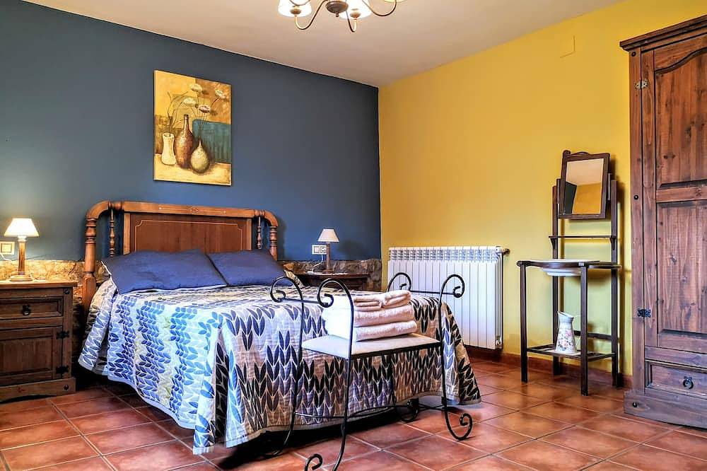 Auténtica casa de campo con jardín in Cella, Provincia de Teruel