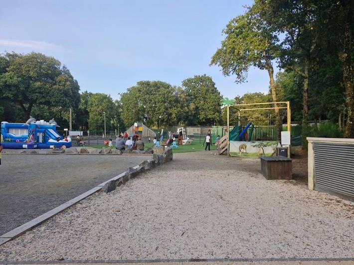 Camping pour 6 personnes, avec jardin et piscine ainsi que bassin pour enfant et vue à Saint-Brevin-les-Pins - 3