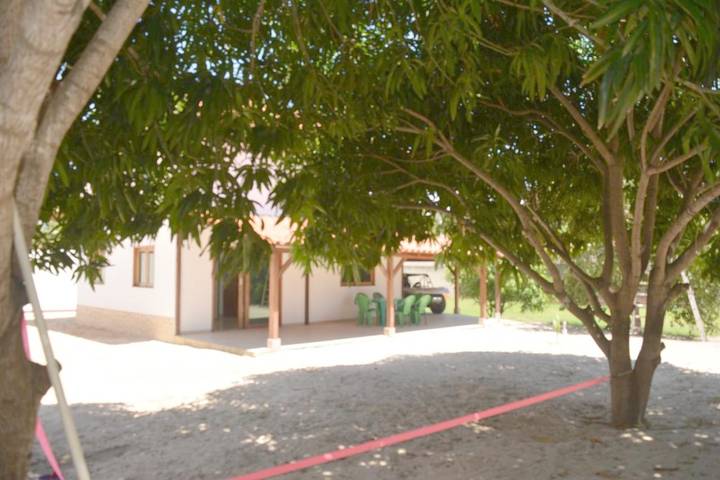 Casas e apartamentos de temporada para 6 pessoas, com vista e jardim em Paracuru