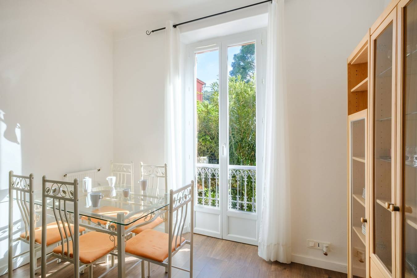 Appartement entier, Appartement T3 lumineux dans le village de Villeneuve-Loubet in Villeneuve-Loubet, Côte méditerranéenne (France)