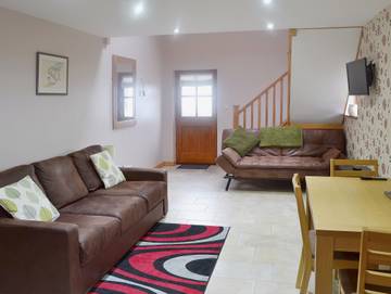 Log Cabin for 2 People in Forest of Bowland, Photo 2