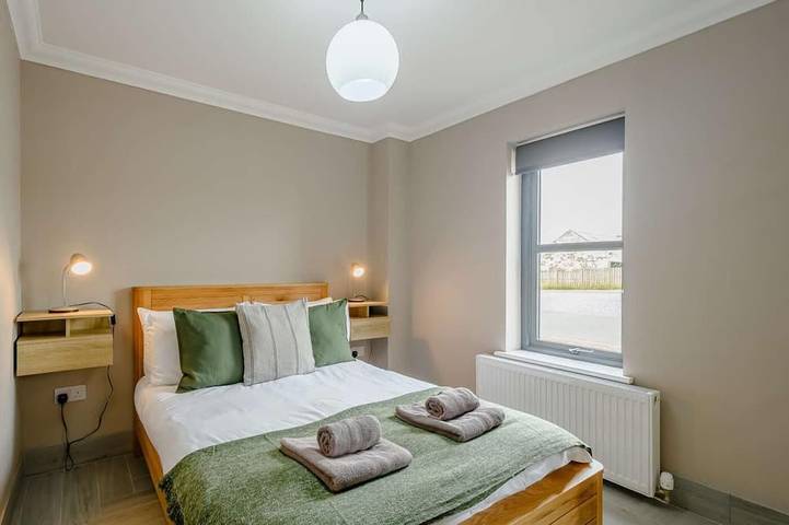 4 Bed in Alexandria in Loch Lomond, West Dunbartonshire