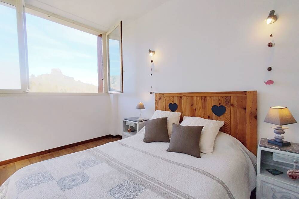 Appartement entier, Gîte Le Pariou -rdc- accès direct jardin -Résidence de Michèle à Murol in Murol, Parc naturel régional des Volcans d'Auvergne