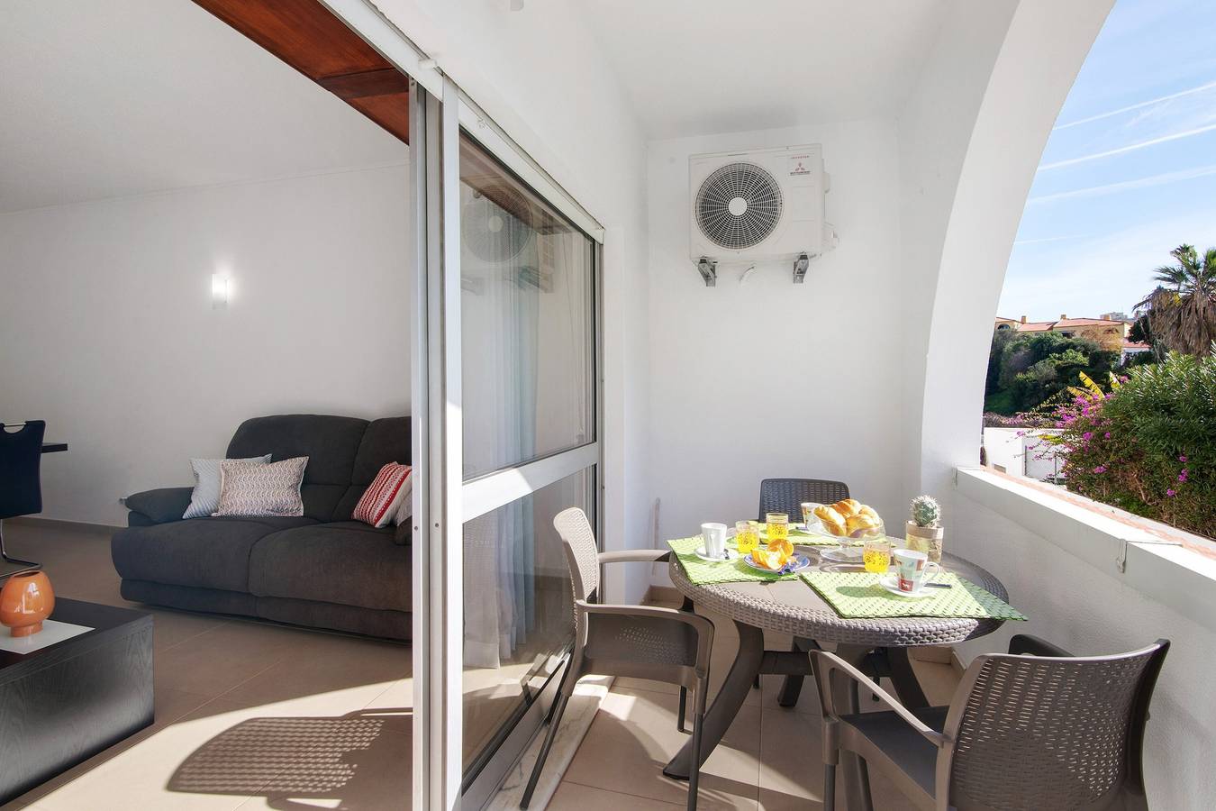 Apartamento inteiro, Apartamento 'Dita' com piscina partilhada, Wi-Fi e ar condicionado in Albufeira, Distrito de Faro