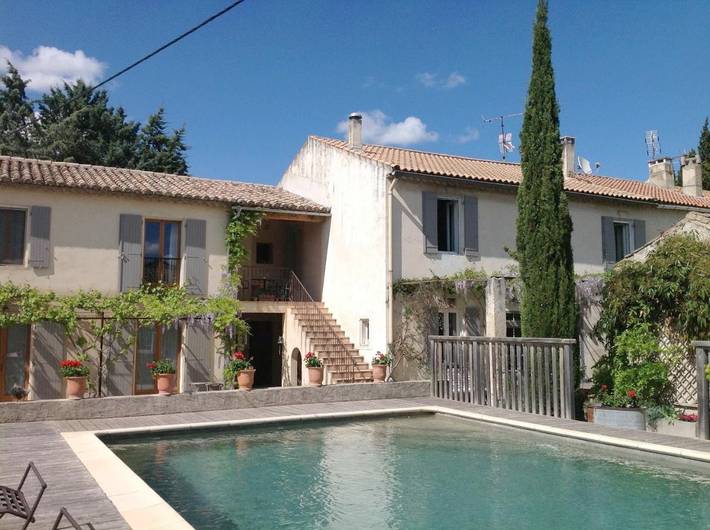 Location de vacances pour 2 personnes, avec piscine ainsi que vue et jardin au Parc naturel régional des Alpilles - 2