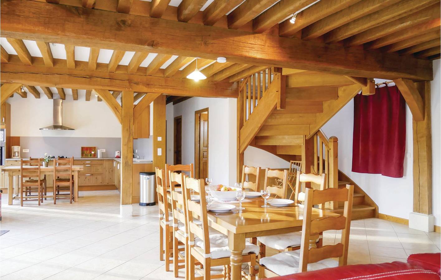 Apto de 170 pies cuadrados con estacionamiento, TV, jardín, piscina y Wifi - 1.5km a La Croupte in Livarot-Pays-d'Auge, Region de Lisieux