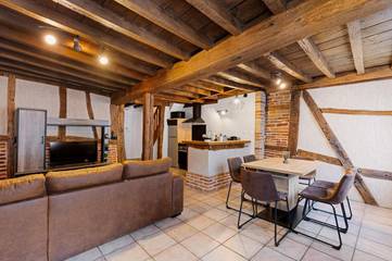 Gîte pour 6 personnes, avec balcon à Montrevel-en-Bresse