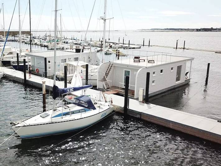 Hausboot für 6 Personen, mit Terrasse in Großenbrode