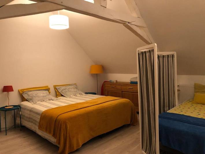 Maison d’hôte pour 2 personnes, avec jardin et terrasse, animaux acceptés dans Sainte-Suzanne-et-Chammes - 2