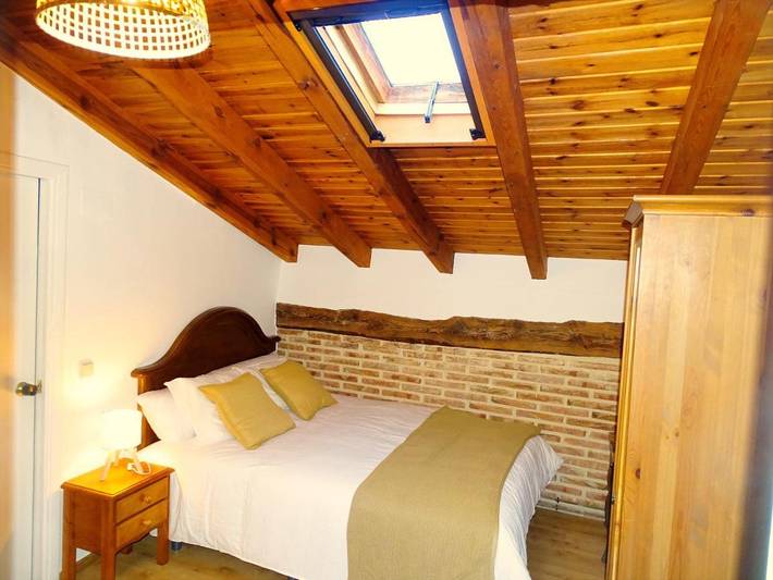 Casa rural para 16 personas, con Balcón además de Terraza y Vistas en Abejar - 4