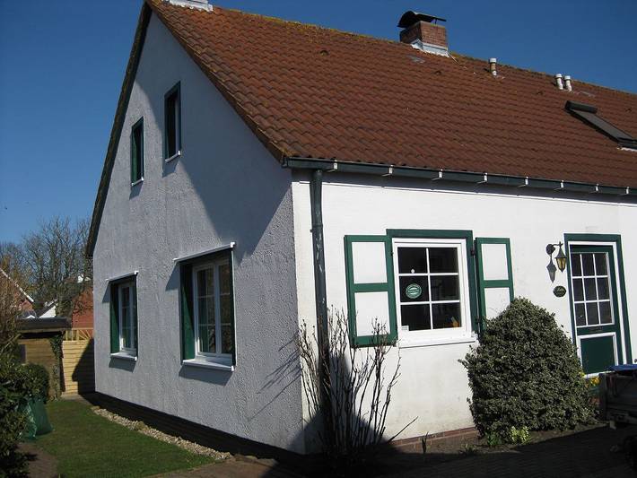 Ferienhaus für 4 Personen, mit Terrasse und Garten in Greetsiel