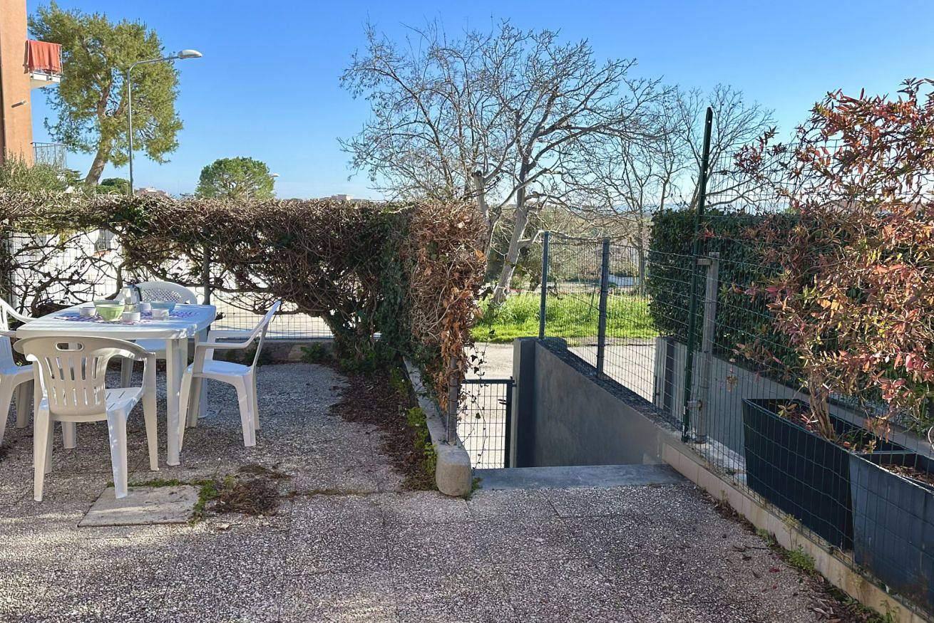 Entire apartment, Palme 9 - Marcelli, three-room apartment with private garden, Residence Le Palme in Riviera del Conero