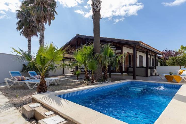Chalet für 6 Personen, mit Balkon und Garten sowie Pool, mit Haustier in Riumar