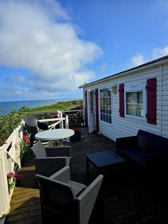 Camping pour 4 personnes, avec jardin ainsi que terrasse et vue
