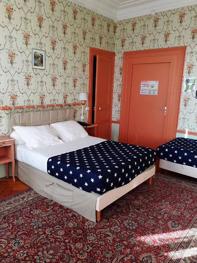 Hôtel pour 2 personnes, avec Terrasse ainsi que Jardin et Vue sur le lac à Saint-Aubin-lès-Elbeuf - 3