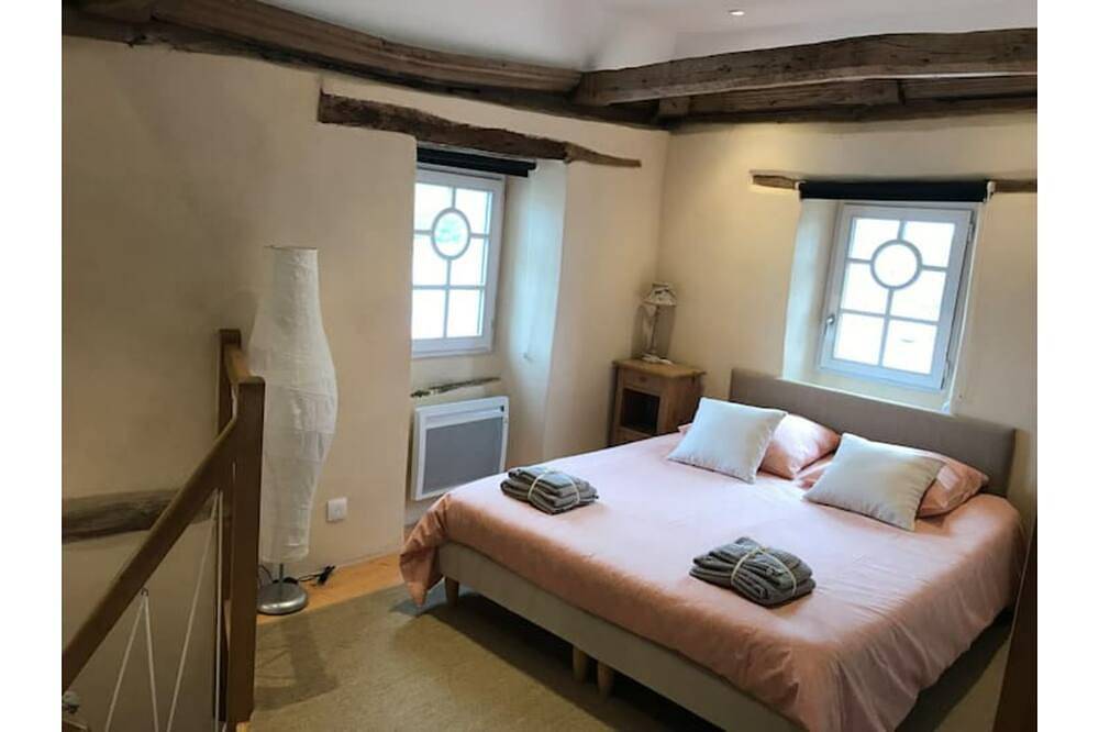 Apartamento entero, Appartement Duplex de Charme Le Grenier de la Tour in Tréguier, Costa de granito rosa