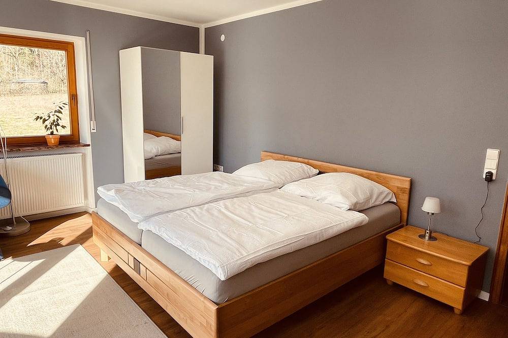 Ganze Wohnung, Mein.Gästehaus - Fewo 1 - ca. 45qm mit großer Sonnenterrasse in Haundorf, Fränkisches Seenland