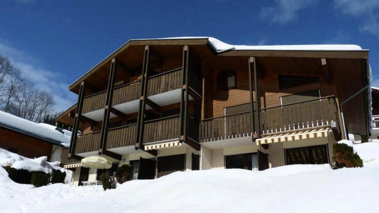 Entire holiday apartment, Holiday apartment for 6 people with balcony in La Clusaz, Annecy region
