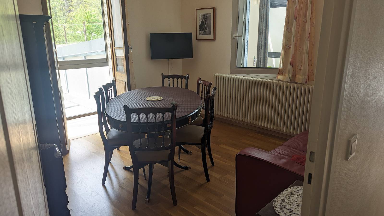 Apartamento entero, Apartamento 'Appartement Rochenoir' con vistas a la montaña, terraza privada y Wi-Fi in Saint-Jean-de-Maurienne, Región de Saint-Jean-de-Maurienne
