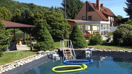 Ferienwohnung für 4 Personen, mit Garten und Terrasse sowie Pool in Pirna