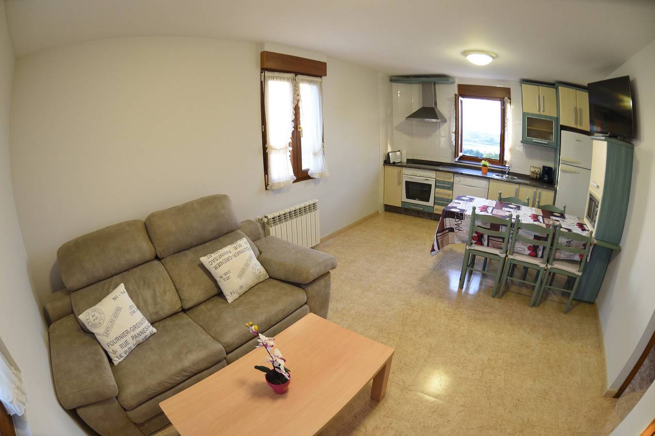 Apartamento entero, Apartamento acogedor en Mogro, 63 m² con piscina privada! in Mogro, Miengo