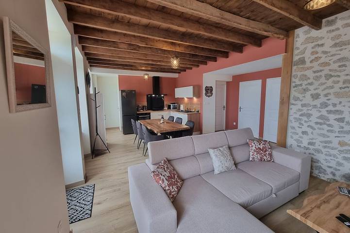 Location de vacances pour 6 personnes à Ladinhac