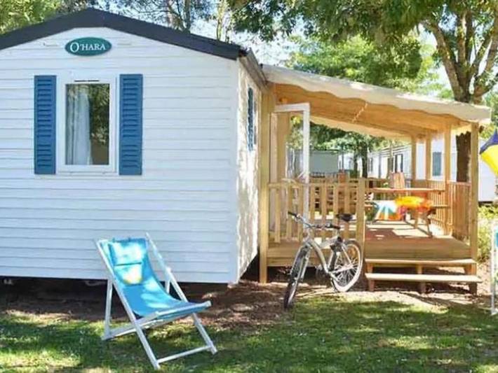 Camping pour 4 personnes, avec Terrasse