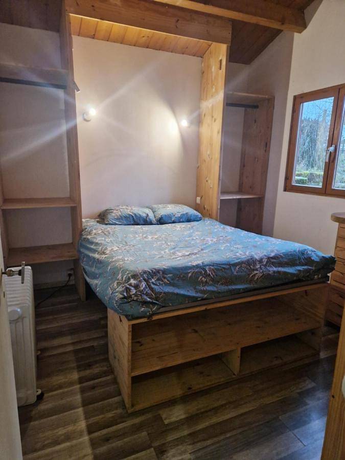 Location de vacances pour 2 personnes, avec vue et jardin à Châtel-Montagne - 4