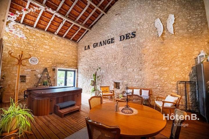 Location de vacances pour 6 personnes, avec jacuzzi et jardin, animaux acceptés à Nojals-et-Clotte - 3