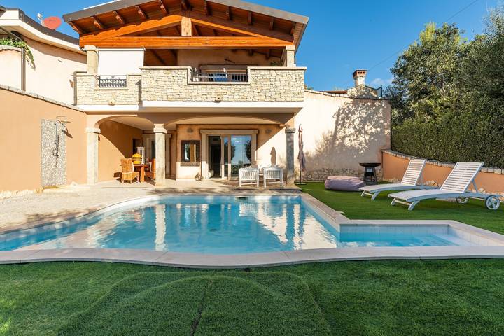 Villa per 4 persone, con idromassaggio e giardino in Sardegna