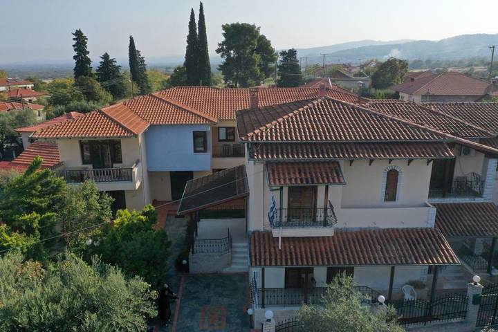 Hôtel pour 2 personnes, avec Balcon et Terrasse ainsi que Jardin et Vue dans Vergina