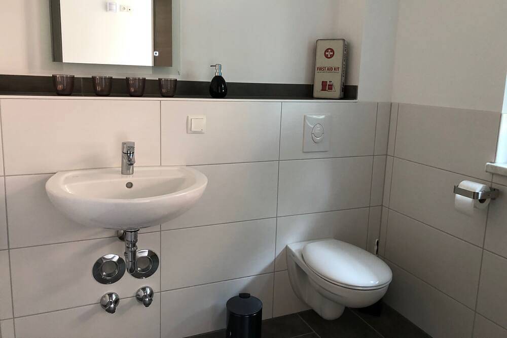 Ganze Wohnung, Helle 50 m2 Ferienwohnung im Grünen in Blankenfelde, Blankenfelde-Mahlow